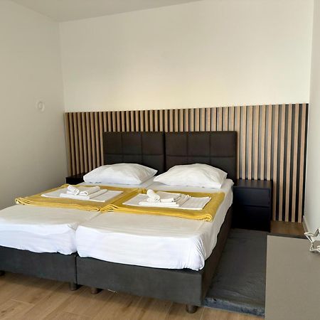 Apartmani Tatjana 诺瓦利娅 外观 照片