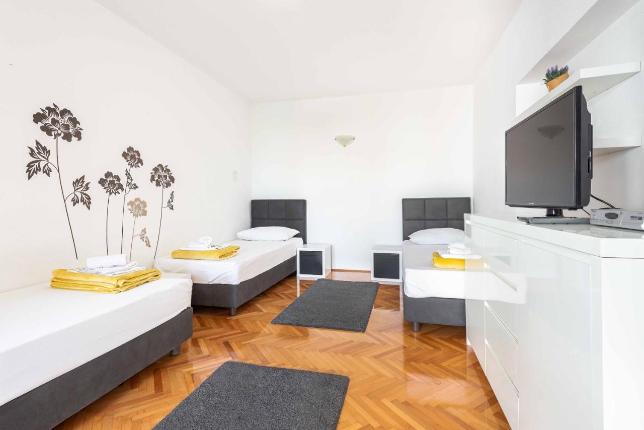 Apartmani Tatjana 诺瓦利娅 外观 照片