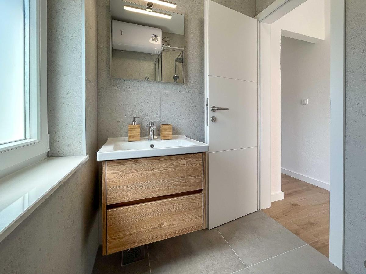 Apartmani Tatjana 诺瓦利娅 外观 照片