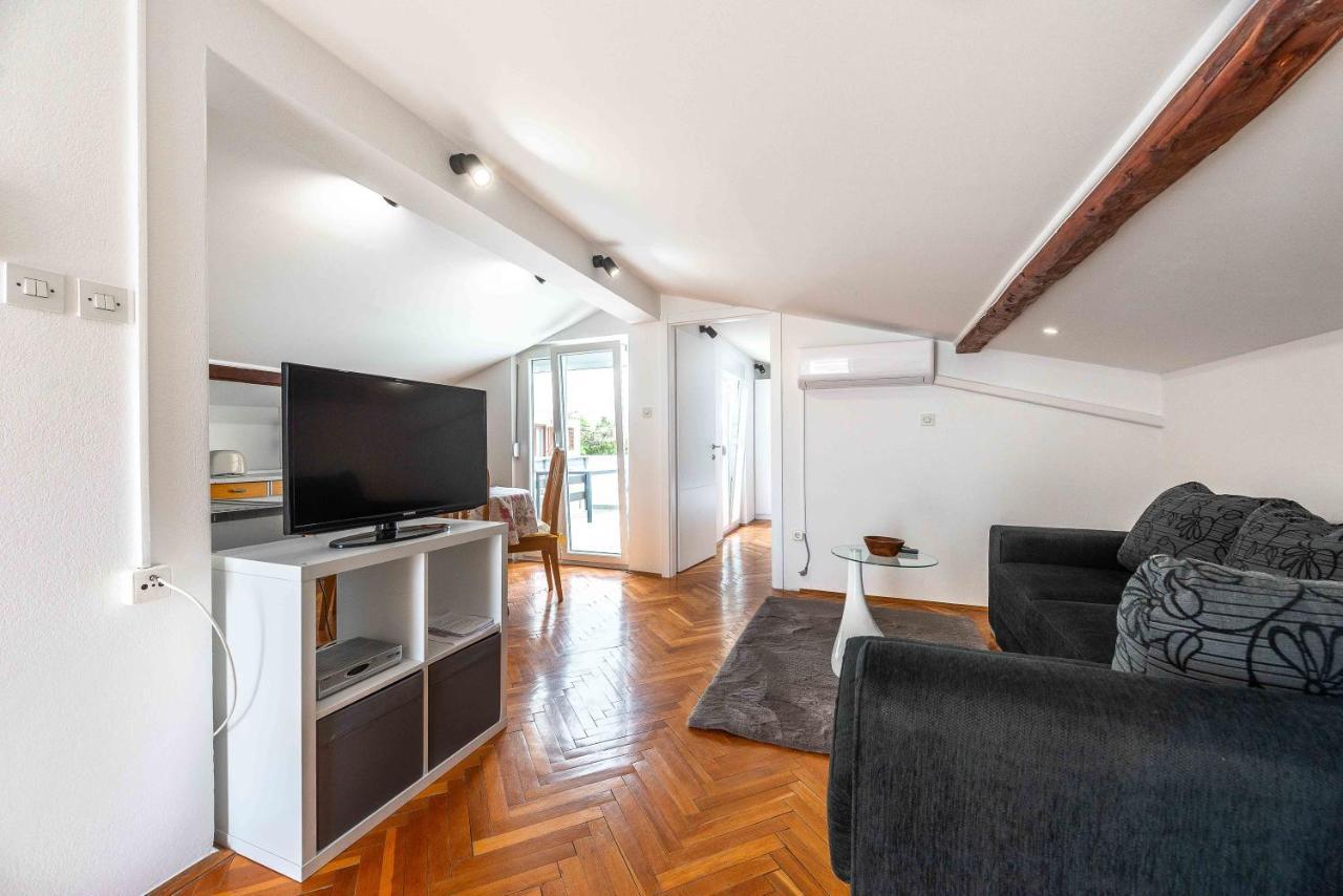 Apartmani Tatjana 诺瓦利娅 外观 照片