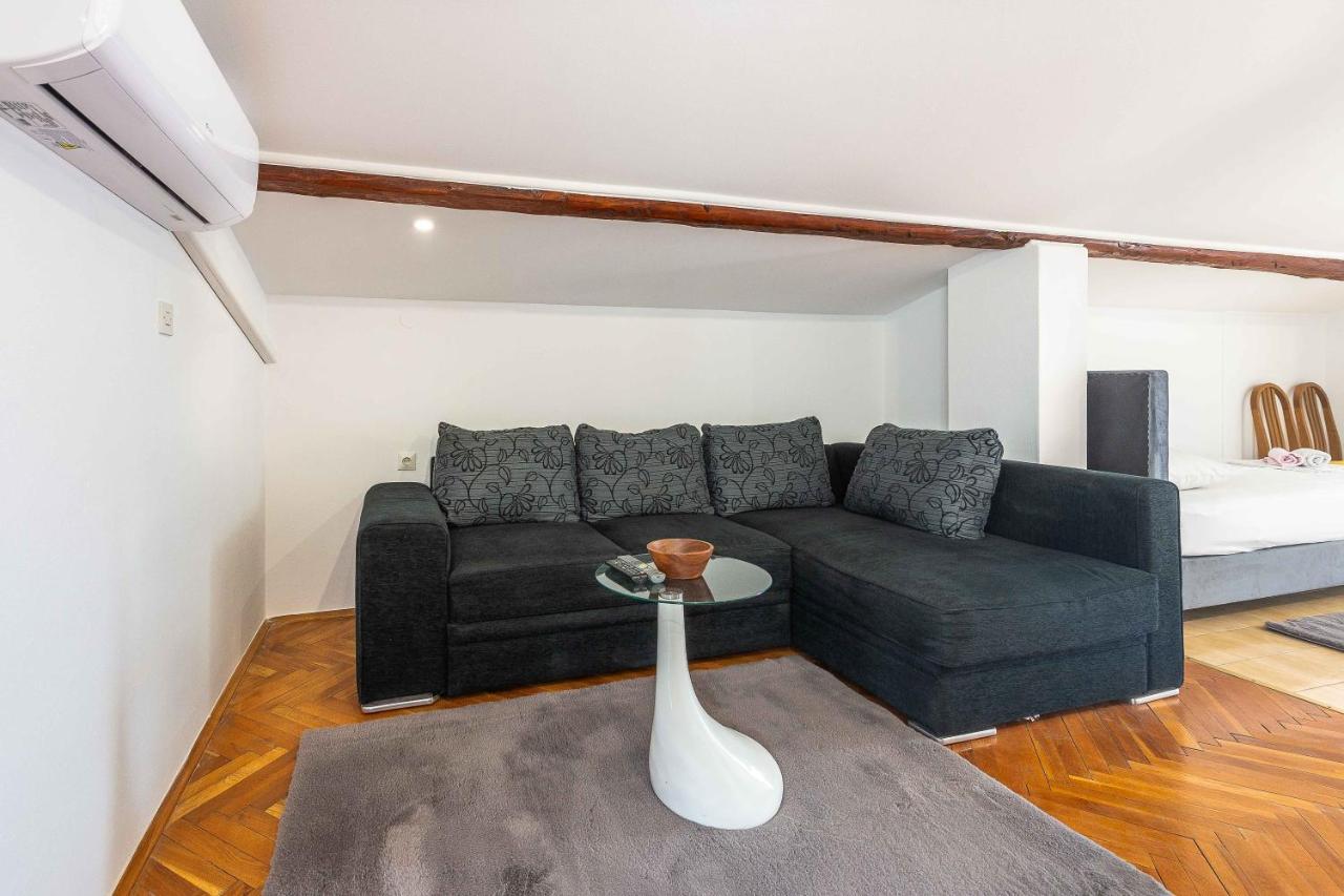 Apartmani Tatjana 诺瓦利娅 外观 照片