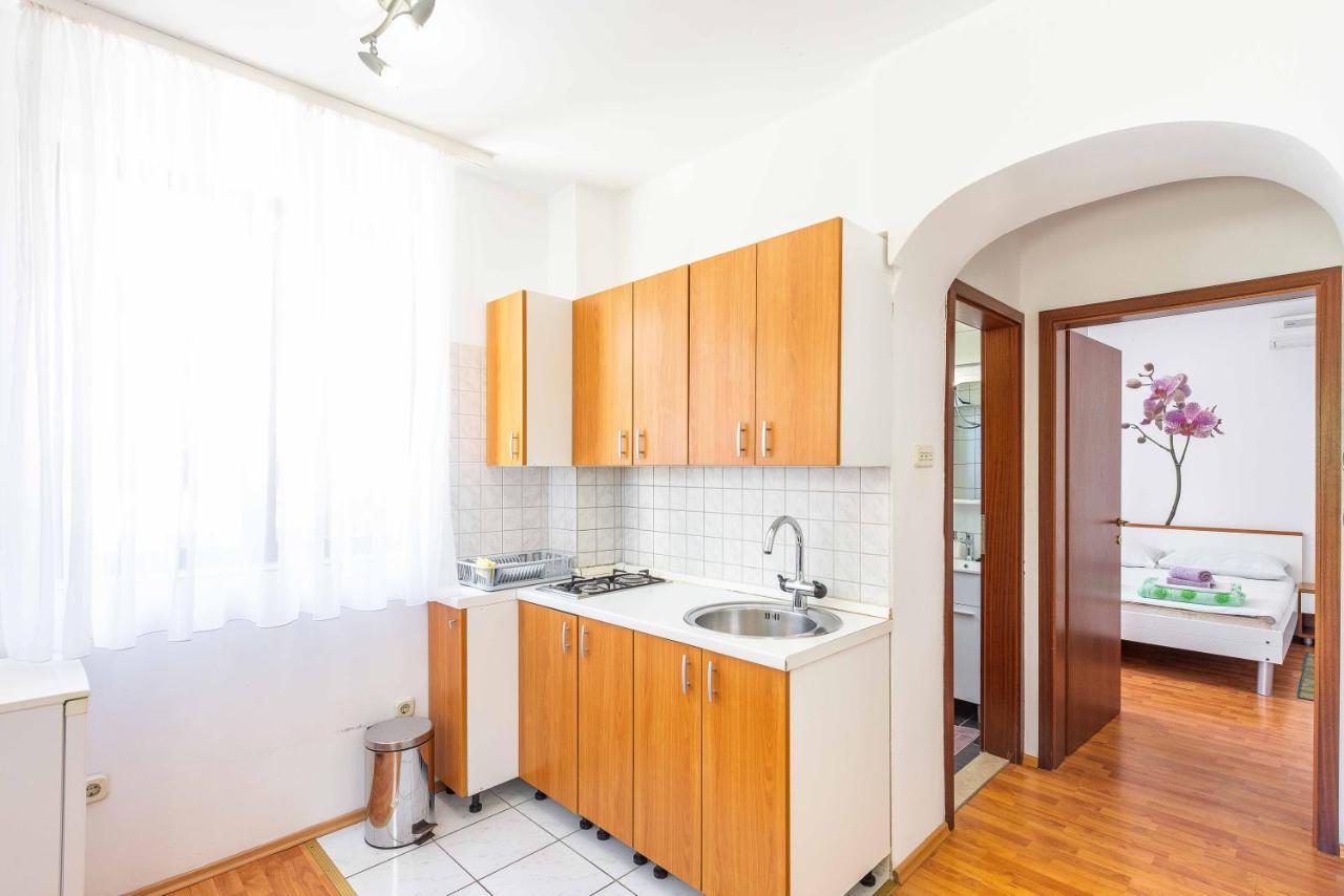 Apartmani Tatjana 诺瓦利娅 外观 照片