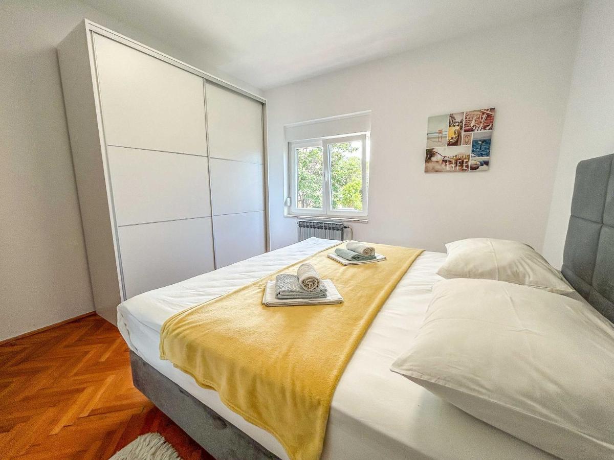 Apartmani Tatjana 诺瓦利娅 外观 照片