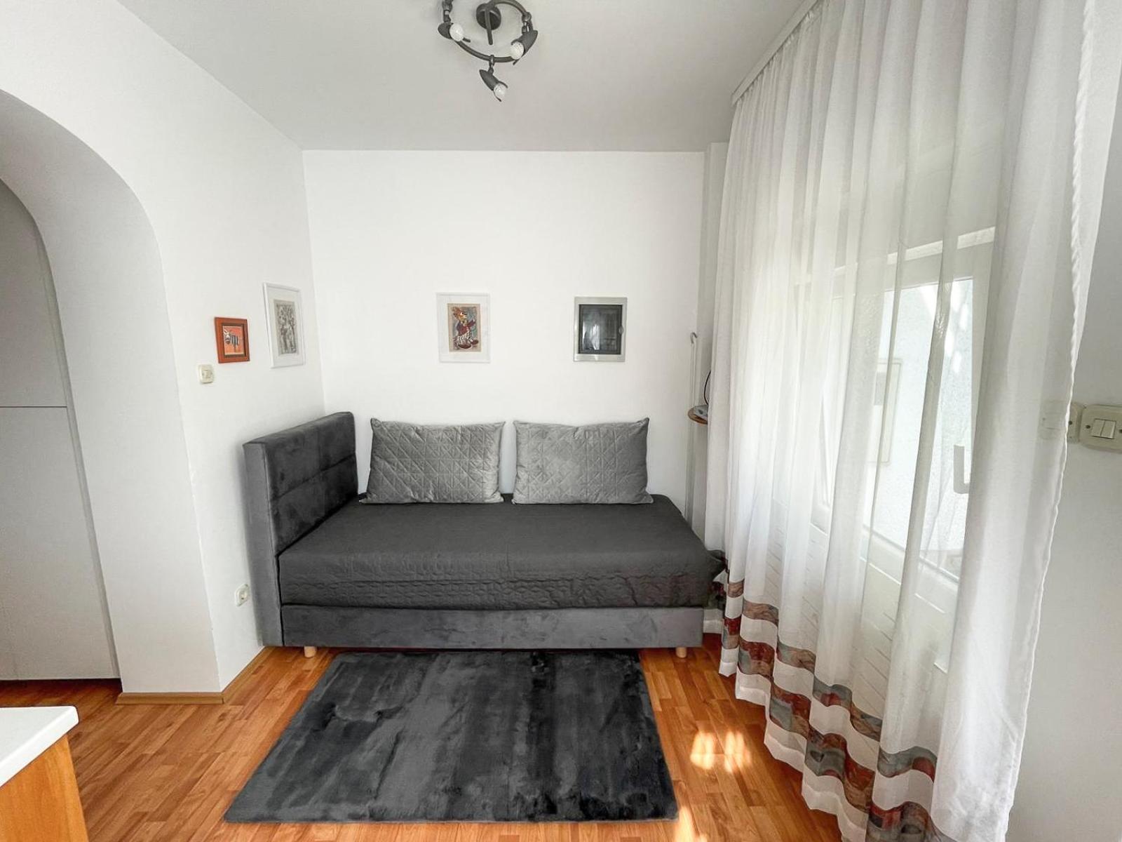 Apartmani Tatjana 诺瓦利娅 外观 照片