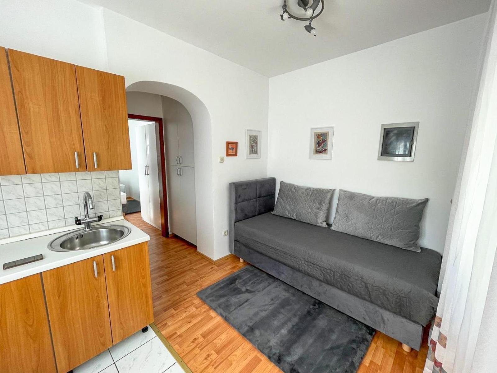 Apartmani Tatjana 诺瓦利娅 外观 照片