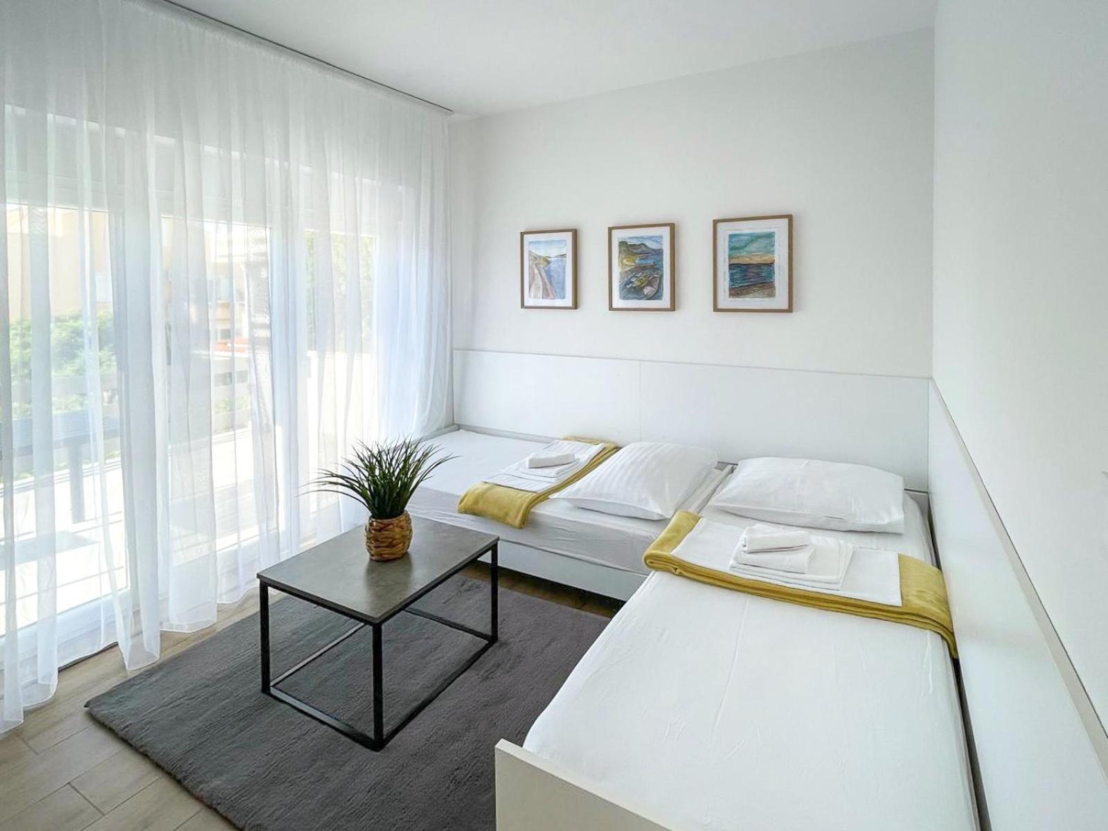 Apartmani Tatjana 诺瓦利娅 外观 照片
