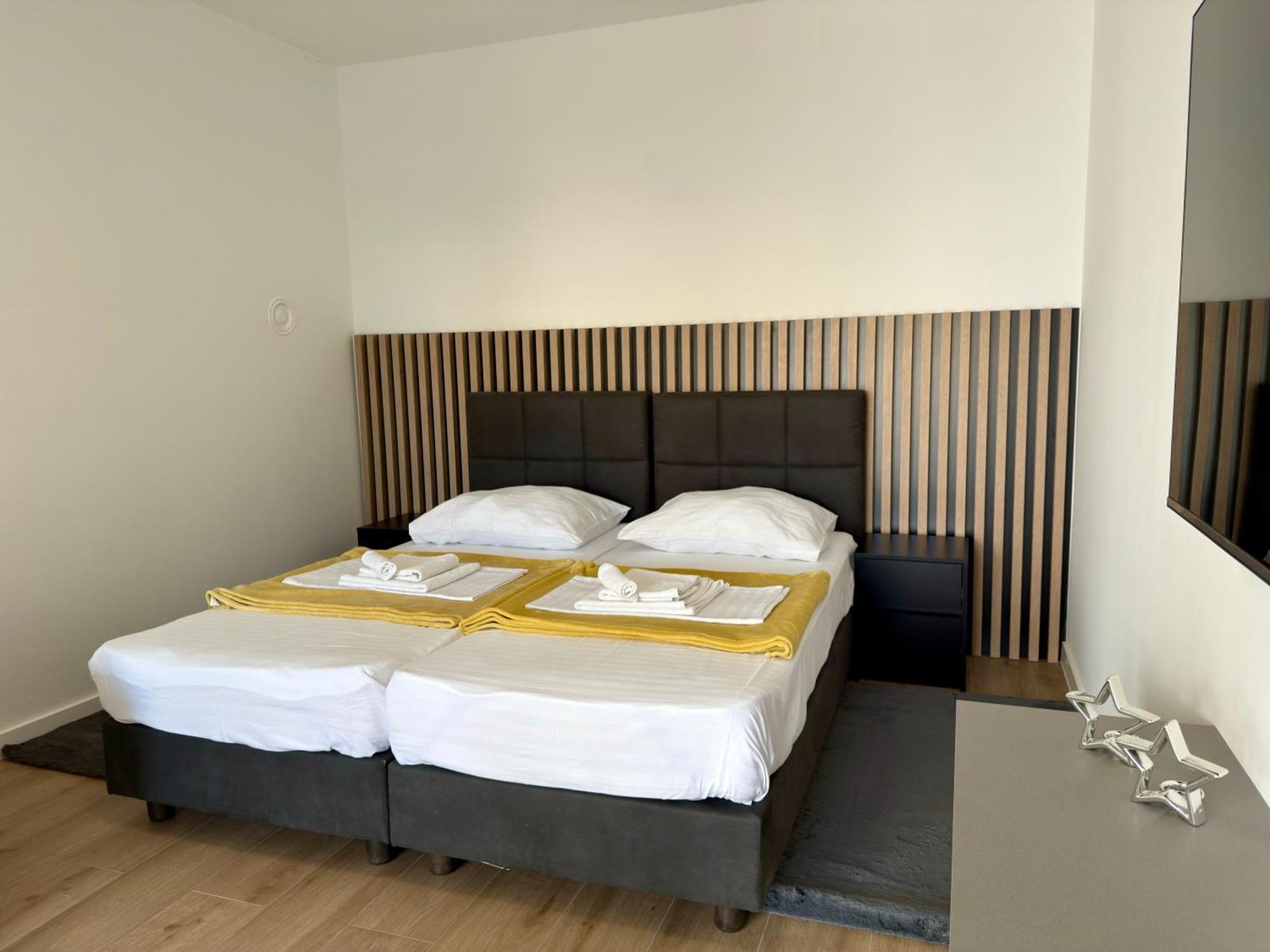 Apartmani Tatjana 诺瓦利娅 外观 照片
